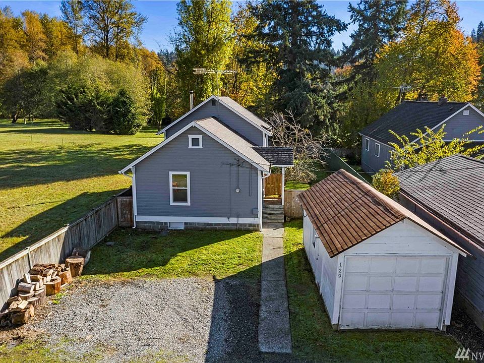 ~ Peace & serenity await you in this quaint, historic town of Wilkeson ~