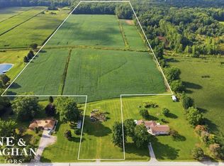 6733 Trumble Rd, Saint Clair, MI 48079