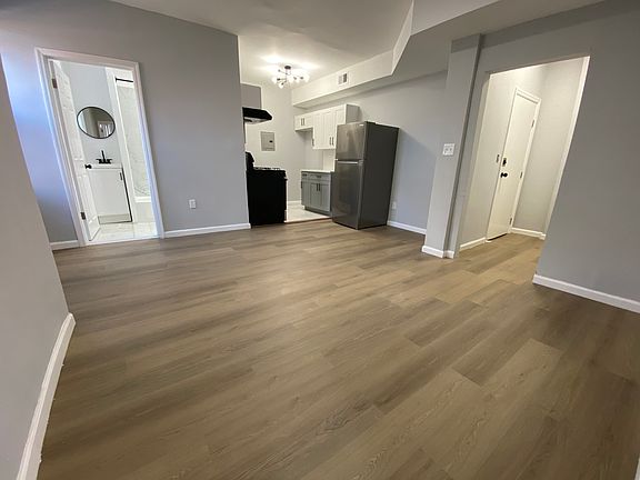 3rd image of 504 1/2 S Orange Ave #3F