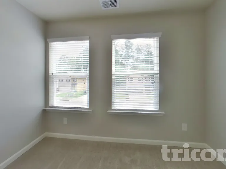 2314 Shady Dr — Photo 10