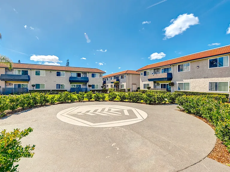 Court yard area at Pines Apartments