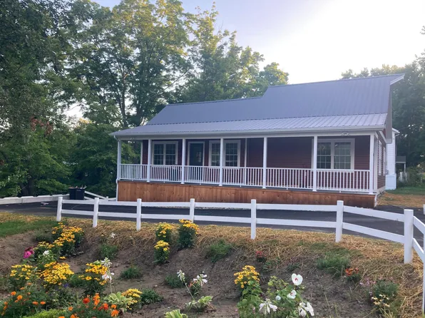 6 French St, Hadley, MA 01035