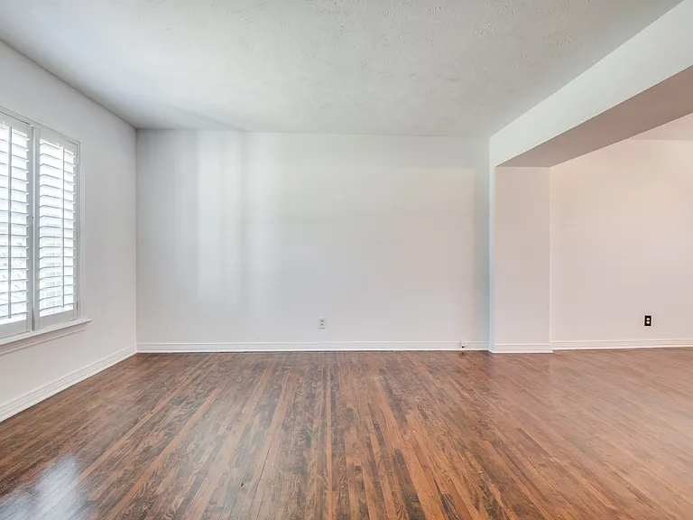 6465 Bordeaux Ave #6465 — Photo 2
