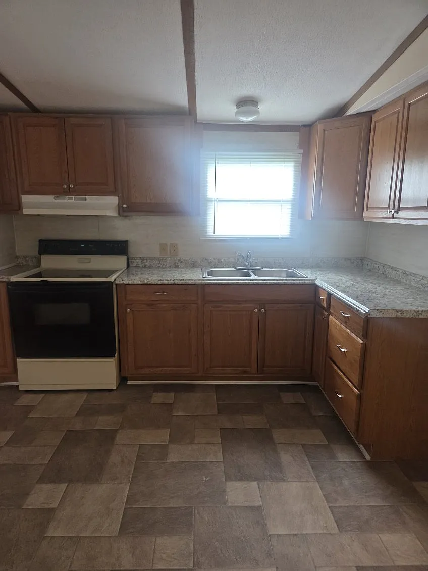 2 bed, 1008 sqft, $800 — Photo 3