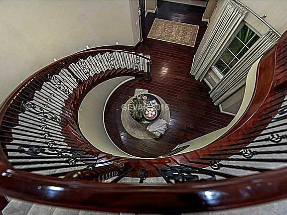 5th image of 3660 Belvedere Park Ln