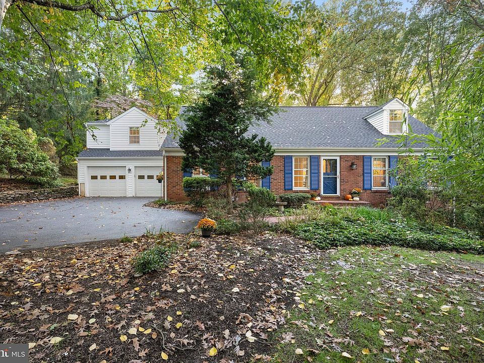 1st image of 770 Hedges Ln