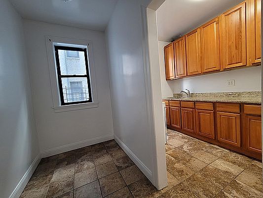 2nd image of 21-67 33rd St #2CC