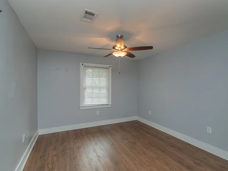 2056 McDowell St — Photo 17