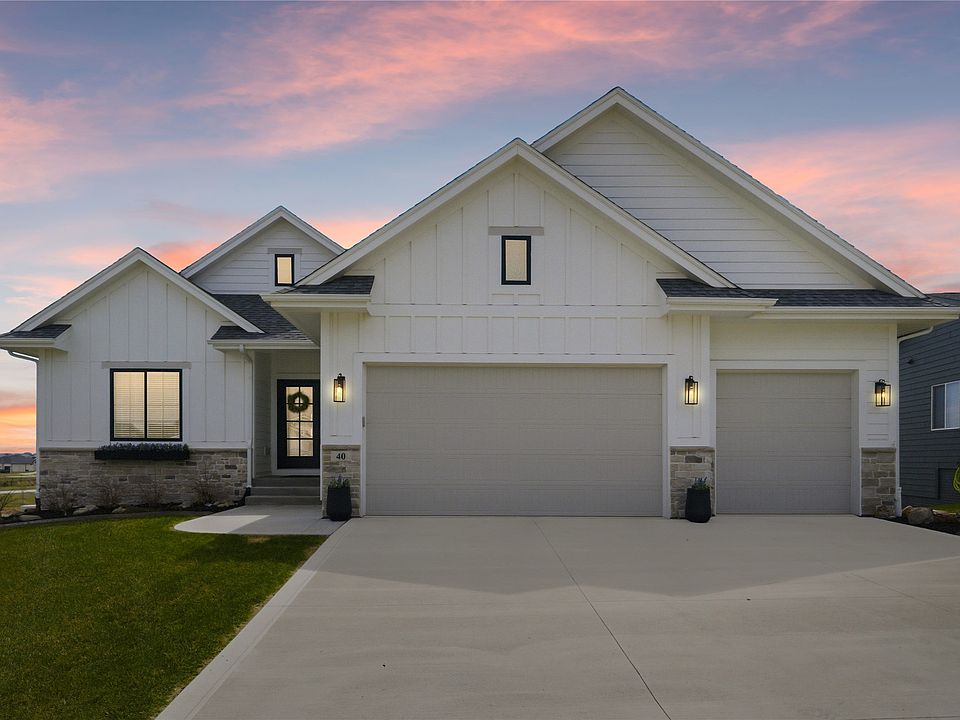 1st image of 40 NW Valleyview Dr