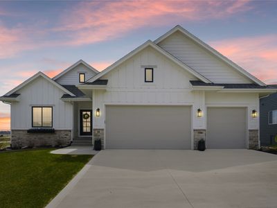 40 NW Valleyview Dr, Waukee, IA, 50263