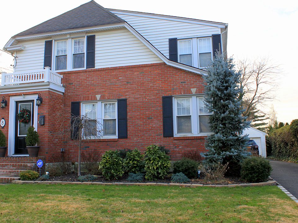 1st image of 8 Princeton St