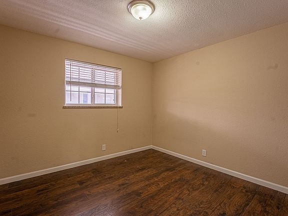 5th image of 3960 W Pine Blvd #39f6aa15e