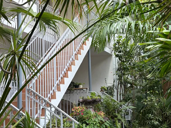 1561 West Ave #4, Miami Beach, FL 33139
