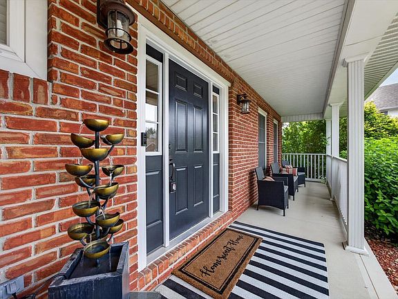 2nd image of 3326 N Jimmie Dean Ct