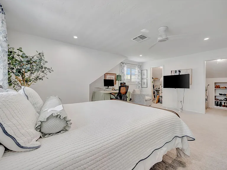3173 Espanola Dr — Photo 28
