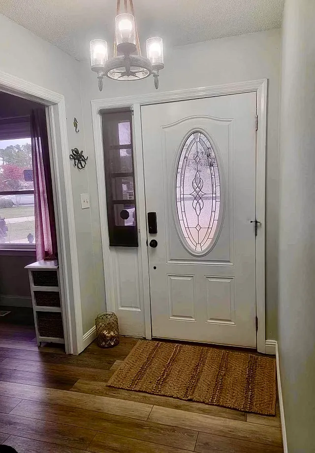 4 bed, 1700 sqft, $2,600 — Photo 2