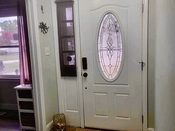 Front Entrance/Foyer