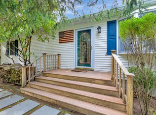 1029 Wading River Manor Rd, Manorville, NY 11949