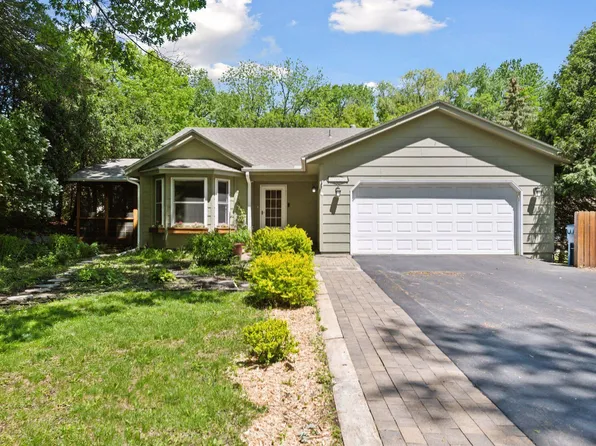 21986 Bracketts Rd, Shorewood, MN 55331