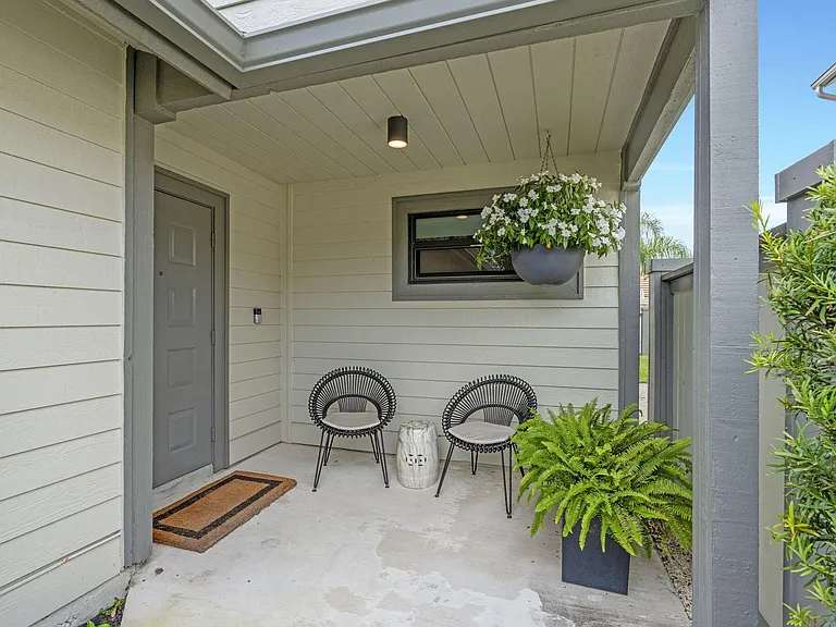 2474 Bedford Mews Dr — Photo 32