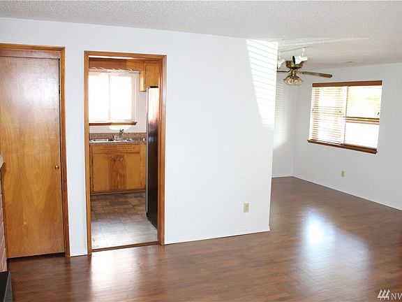 4th image of 7416 Yakima Ave