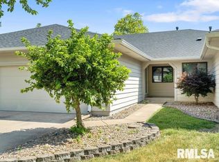 4105 E 60th St, Davenport, IA 52807