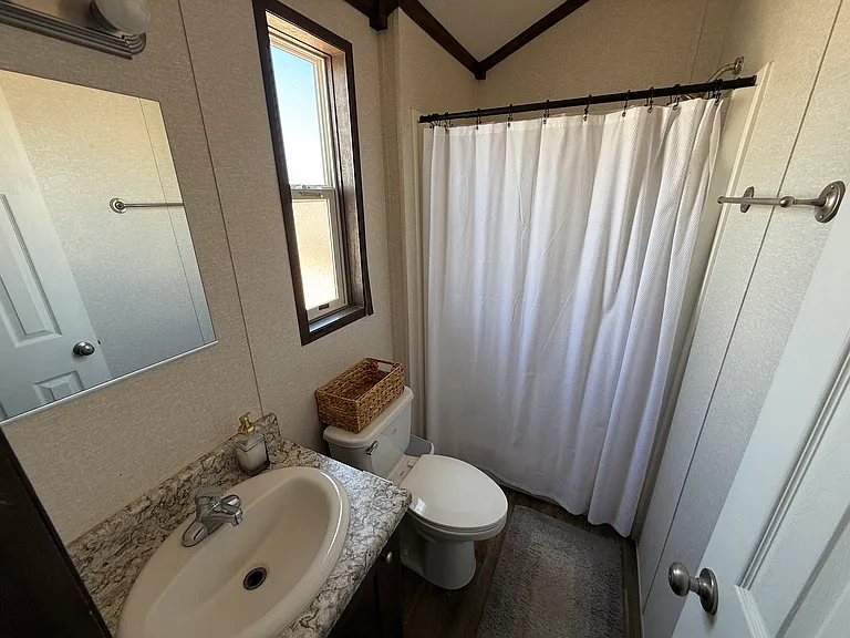 1010 E 1st St #31 — Photo 9