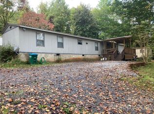 15 Twin Creeks Rd, Fairview, NC 28730