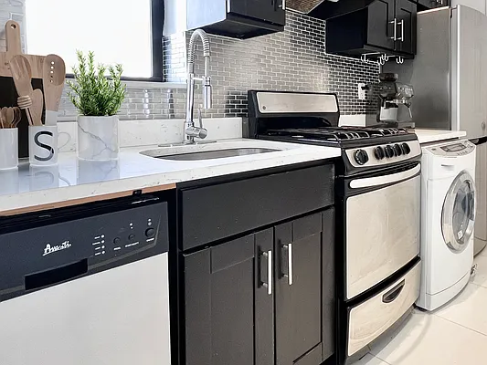 Rented by Vector New York, LLC | media 11