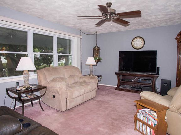 5th image of 18 Kim Ct