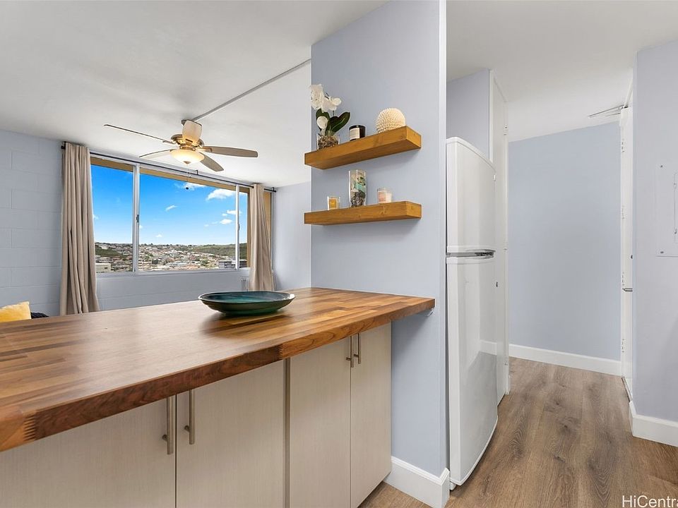 1st image of 909 Ala Nanala St APT 901