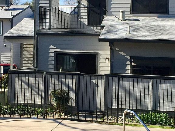 4th image of 6221 Oak Valley Ln