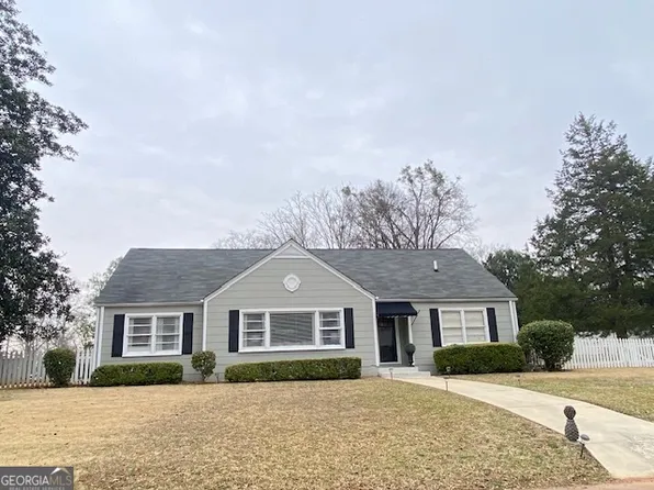 300 Avenue D, West Point, GA 31833