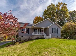 518 Lee Jackson Hwy, Staunton, VA 24401