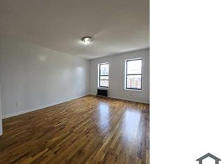 7117 73rd St, Glendale, NY 11385