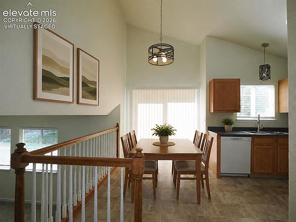 4th image of 7338 Theresa Dr