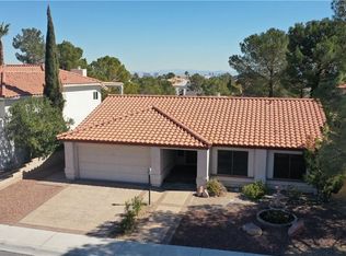 2832 Crystal Bay Dr, Las Vegas, NV 89117