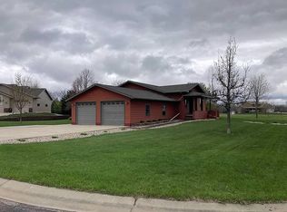 110 Humphrey Dr, Canby, MN 56220
