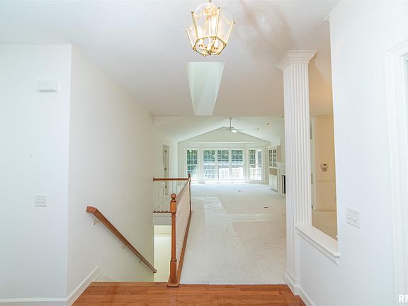 3rd image of 7106 36th Avenue Ct