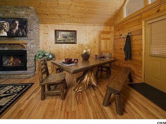 3rd image of 1509 Bears Den Way #Den