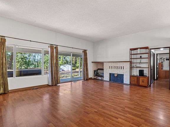 5th image of 539 Roan Dr