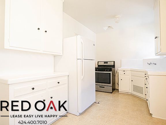 5th image of 422 N Sierra Bonita Ave #424