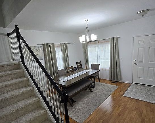 3rd image of 672 Edward Dr