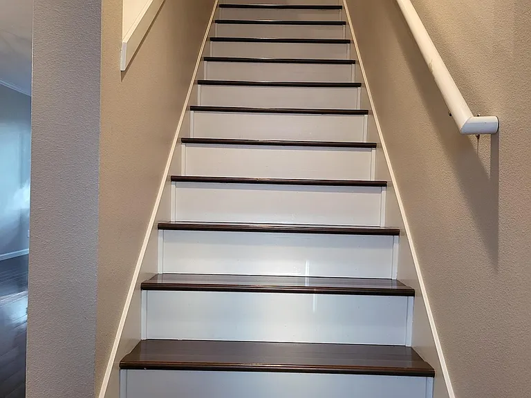 stairs to up