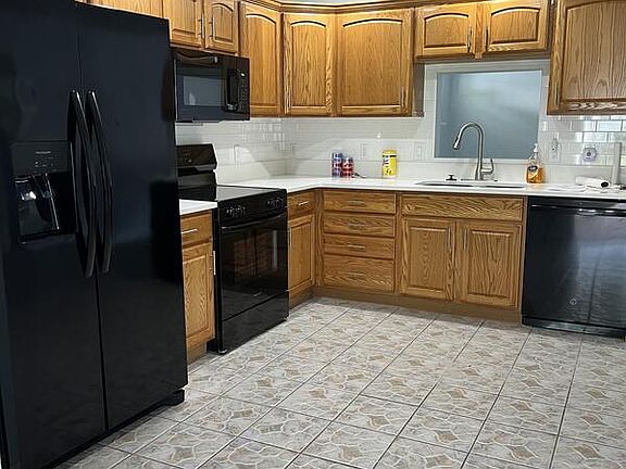 2nd image of 317 W 15th St