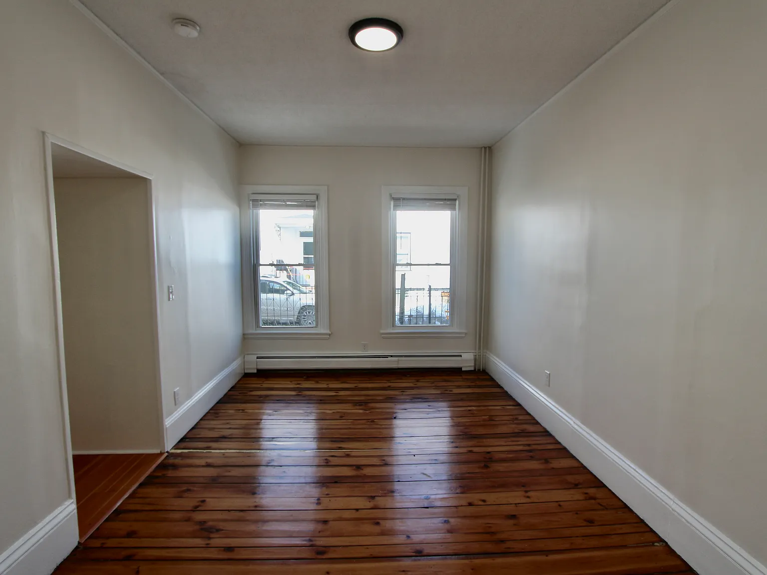 2 bed, 1.0 bath, $1,600 — Photo 3