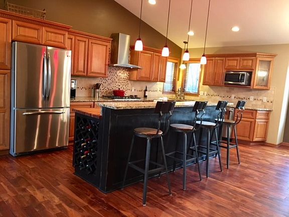 Another view of the amazing kitchen