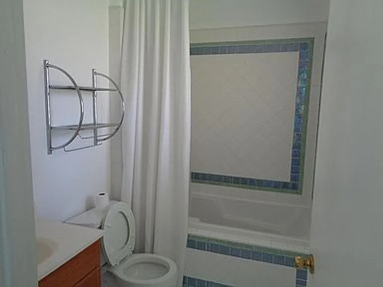 1131 Knollwood Dr — Photo 12