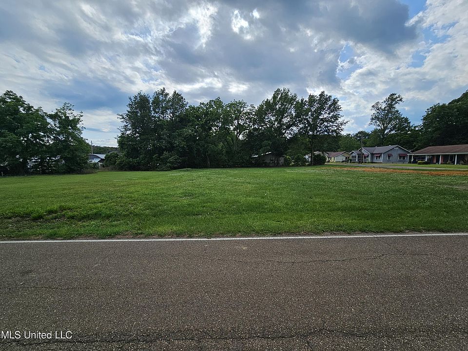 2nd image of O'Cisne Ave