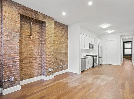 Rented by REAL New York | media 10